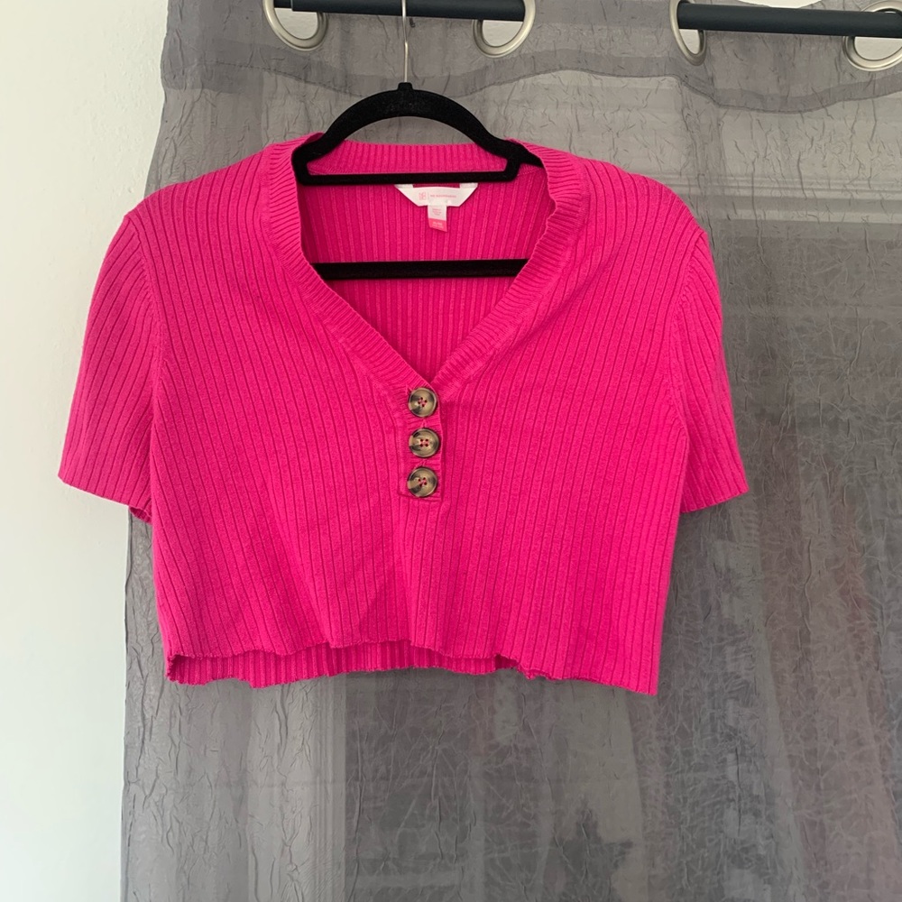 medium cropped pink top with 3 buttons